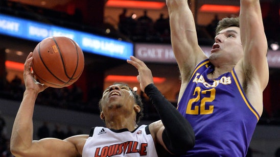 Louisville pulls away late to beat Lipscomb 72-68