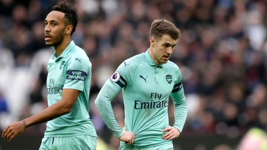 Ozil dropped as Arsenal loses; Liverpool leads by 7 points