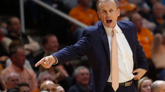 Tennessee’s Barnes gets 3-year contract extension, a raise