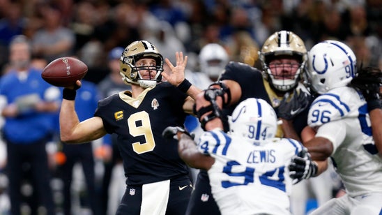 Saints' Brees breaks NFL career touchdown pass record