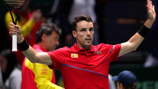 Bautista Agut leaves Davis Cup Finals because father ill