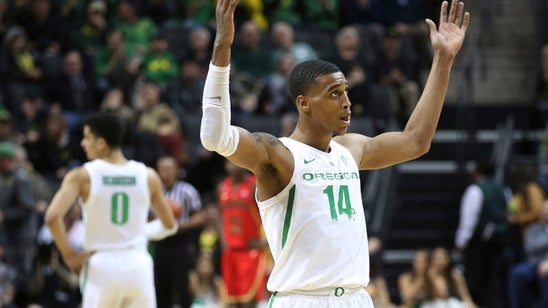Oregon dominates Arizona 73-47