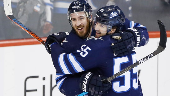 Hayes scores 1st goal with Jets in victory over Predators