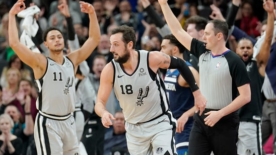 Spurs make season-high 18 3-pointers, rout Wolves 124-98