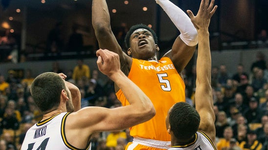 No. 3 Tennessee cruises to road rout of Missouri 87-63