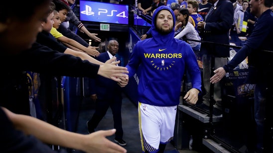 Warriors' Curry leaves vs. Pelicans with mild foot sprain