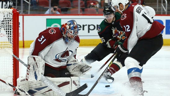 Richardson’s 2 late goals lead Coyotes past Avalanche 6-4