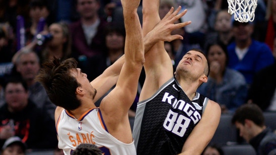 Booker scores 32 to help Suns hold off Kings and end skid