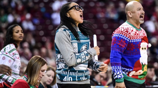No. 5 South Carolina defeats No. 25 South Dakota 73-60