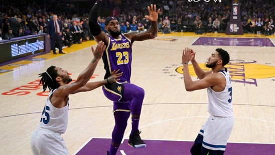 LeBron leads Lakers to 3rd win in 4, 114-110 over Wolves