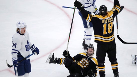 Pastrnak scores 10th, Bruins beat Maple Leafs 4-2