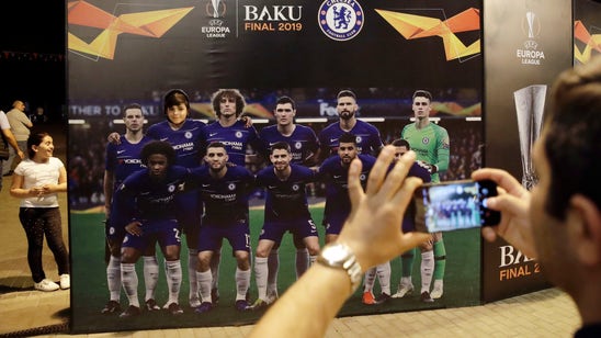 Arsenal faces Chelsea in Europa League final