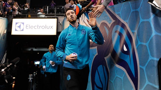 Frank Kaminsky goes all-out celebrating Badgers' game-winner