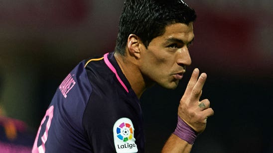 Watch: Luis Suarez hits stunning bicycle goal to start scoring onslaught vs. Sevilla