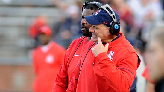 Falk leads No. 25 Cougars' blowout of Wildcats