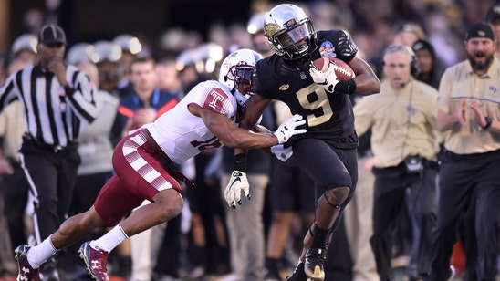 Wake Forest holds off Temple rally for first bowl win under Dave Clawson
