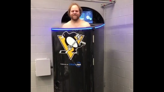 Top Tweets: Former Gopher Kessel 'chills' in style