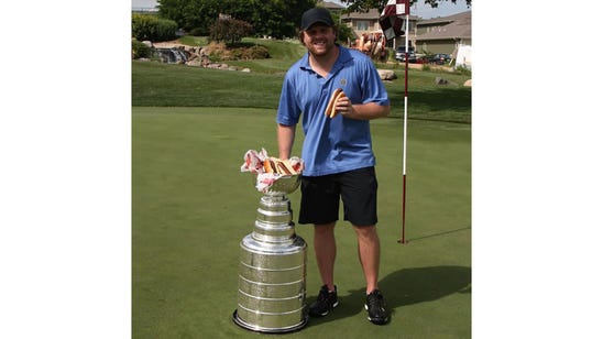Top Tweets: Phil Kessel eats hot dogs out of Stanley Cup