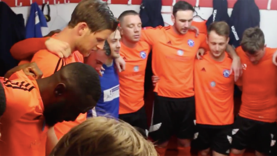 WATCH: English soccer team gets hyped for match by singing R. Kelly together