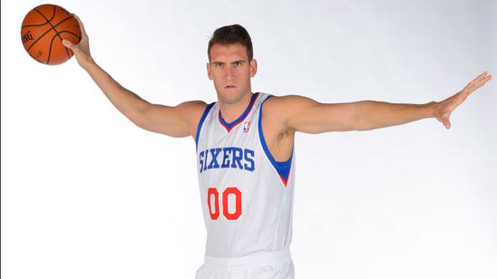 Reports: 76ers trade Hawes to Cavaliers for Clark, draft picks