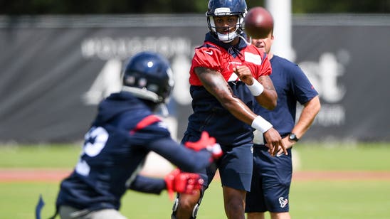 PHOTOS: Deshaun Watson back on the field at Houston Texans OTAs