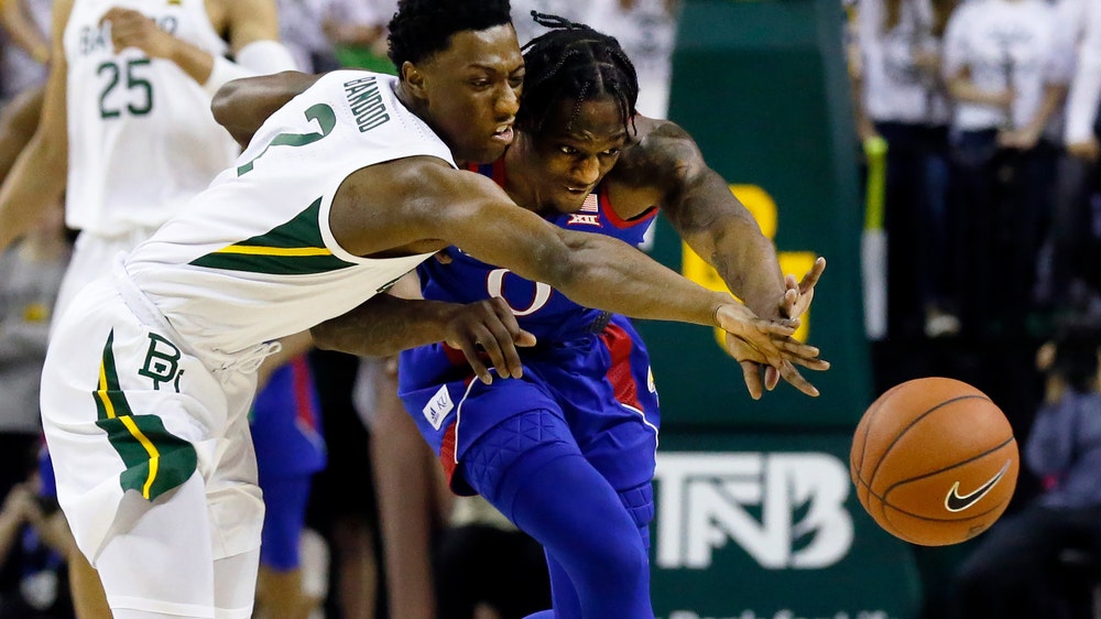 No. 3 Kansas ends No. 1 Baylor's 23-game winning streak