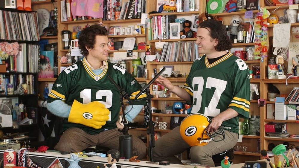 Top Tweets: Harry Styles shows off his love for the Packers