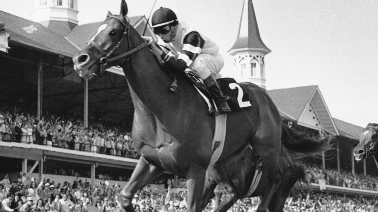 Churchill Downs to reopen stables, race without spectators