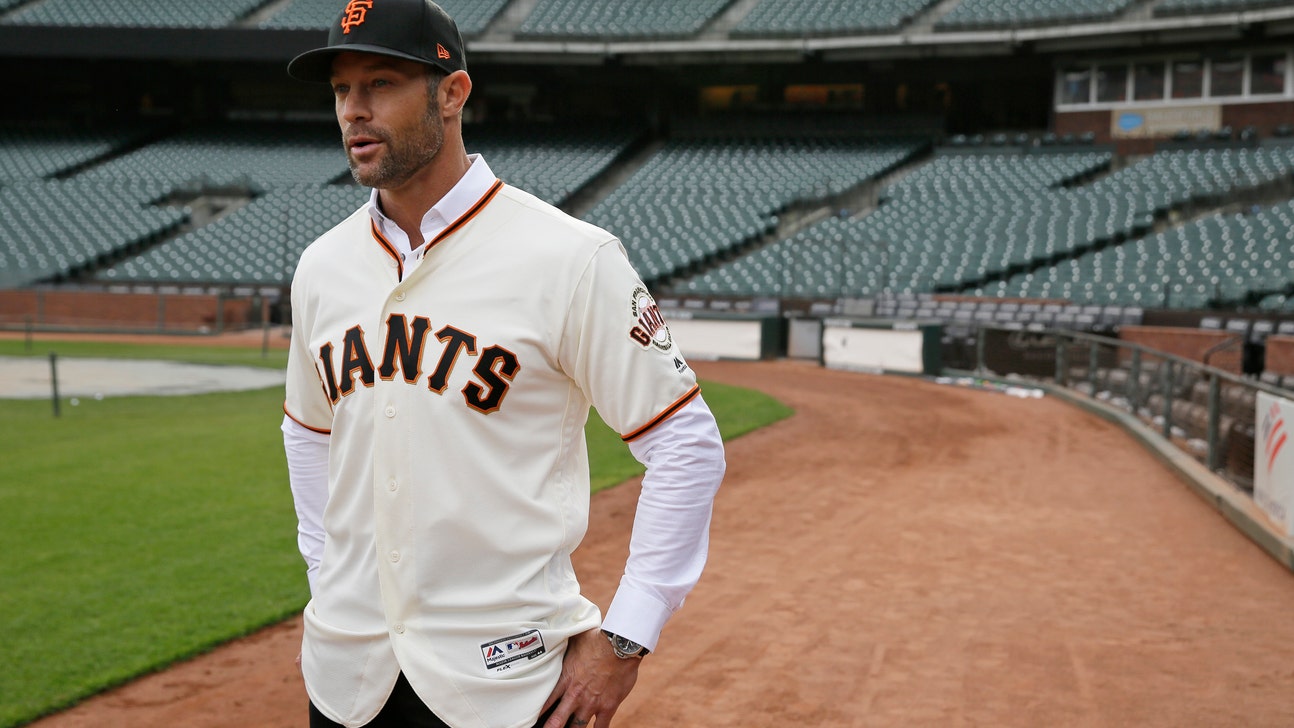 Manager Gabe Kapler works on building trust with Giants fans