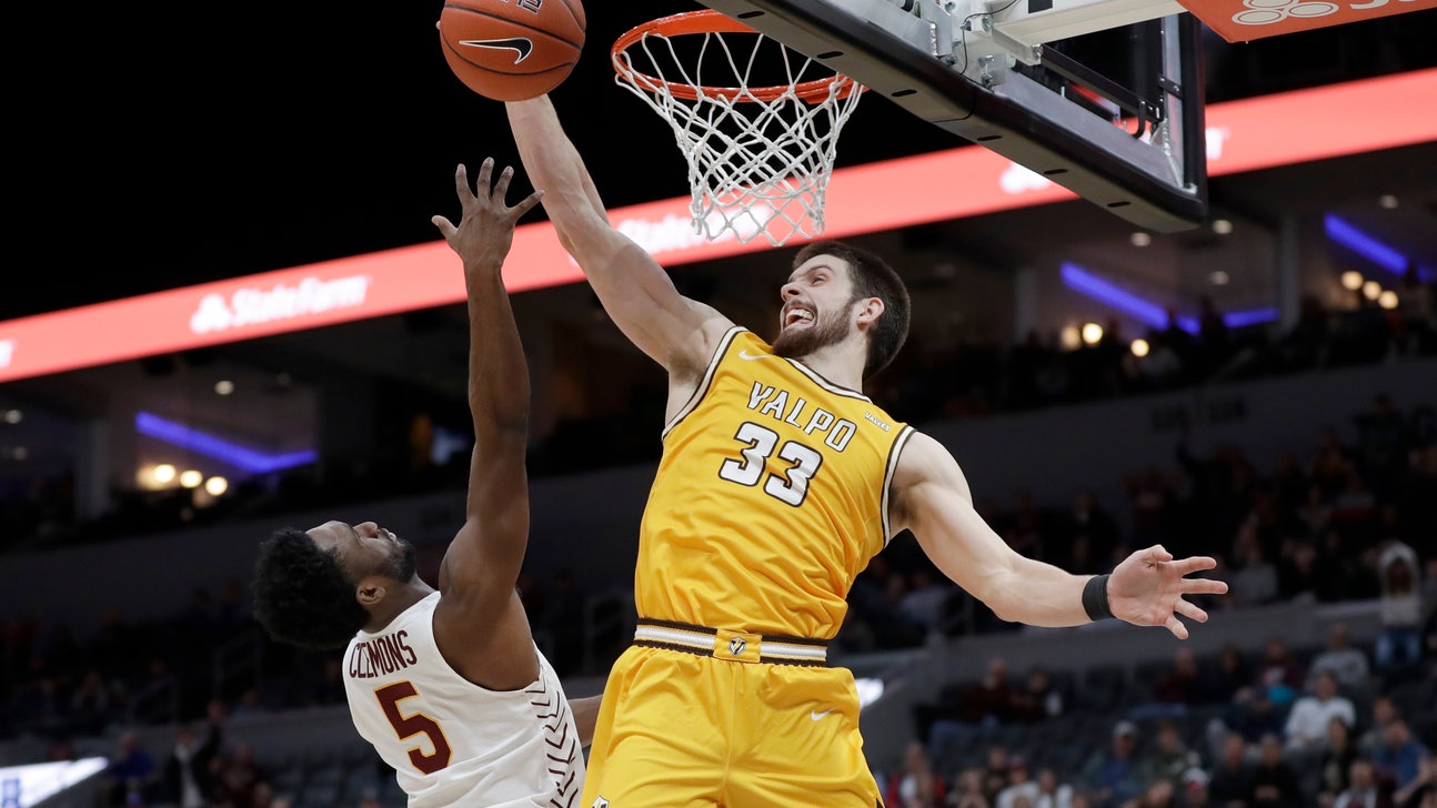 Valpo shocks MVC No. 2 seed Loyola Chicago 74-73 in OT