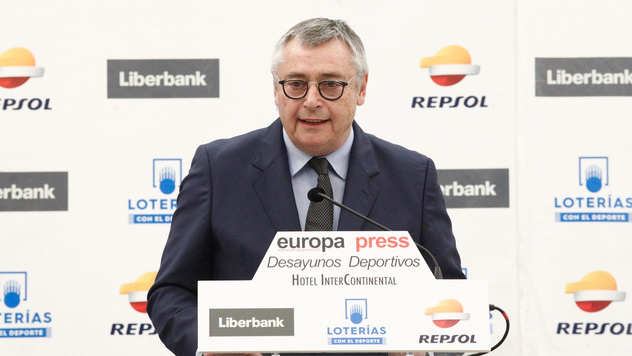 Michael Robinson, soccer player and broadcaster, dies at 61