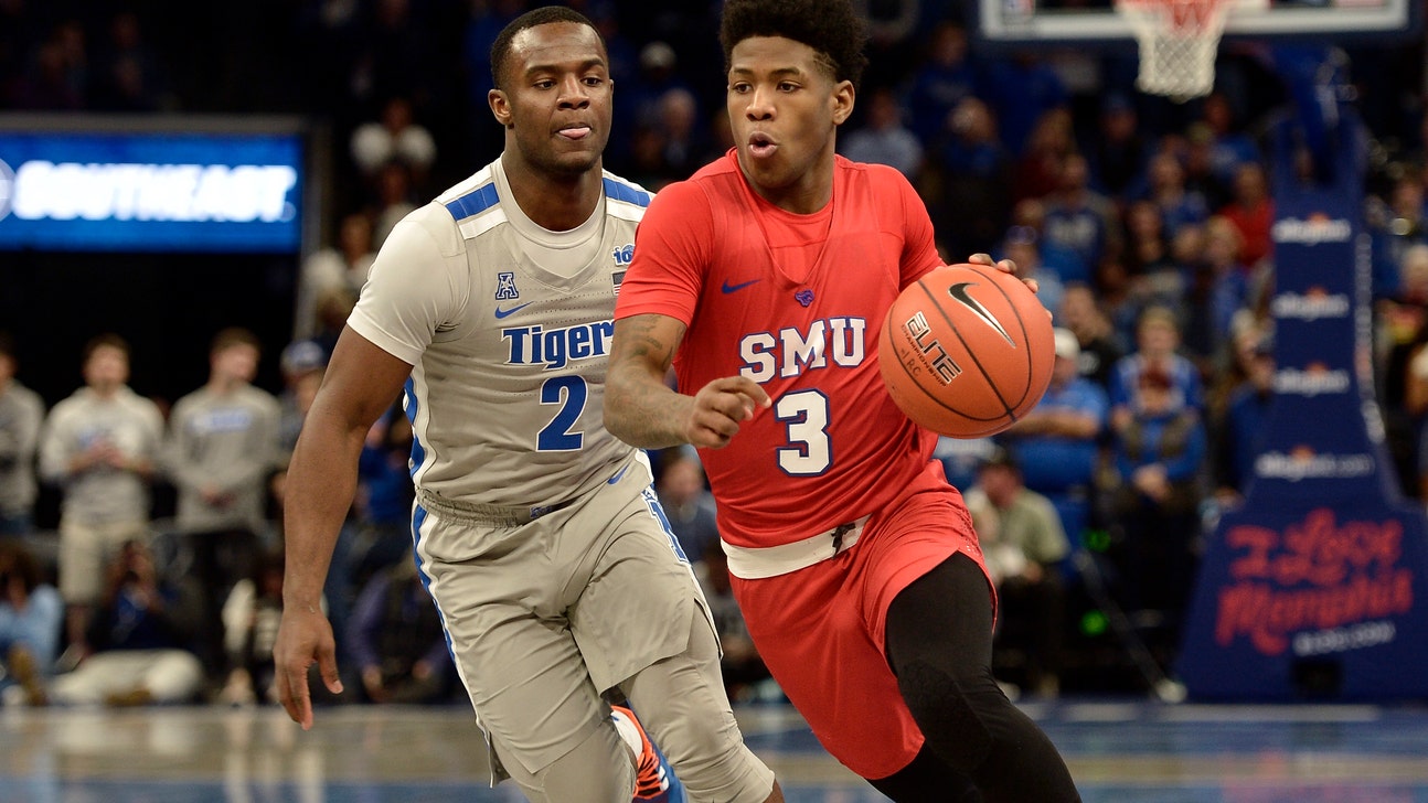 Davis scores 20, SMU uses late run to upset No. 20 Memphis