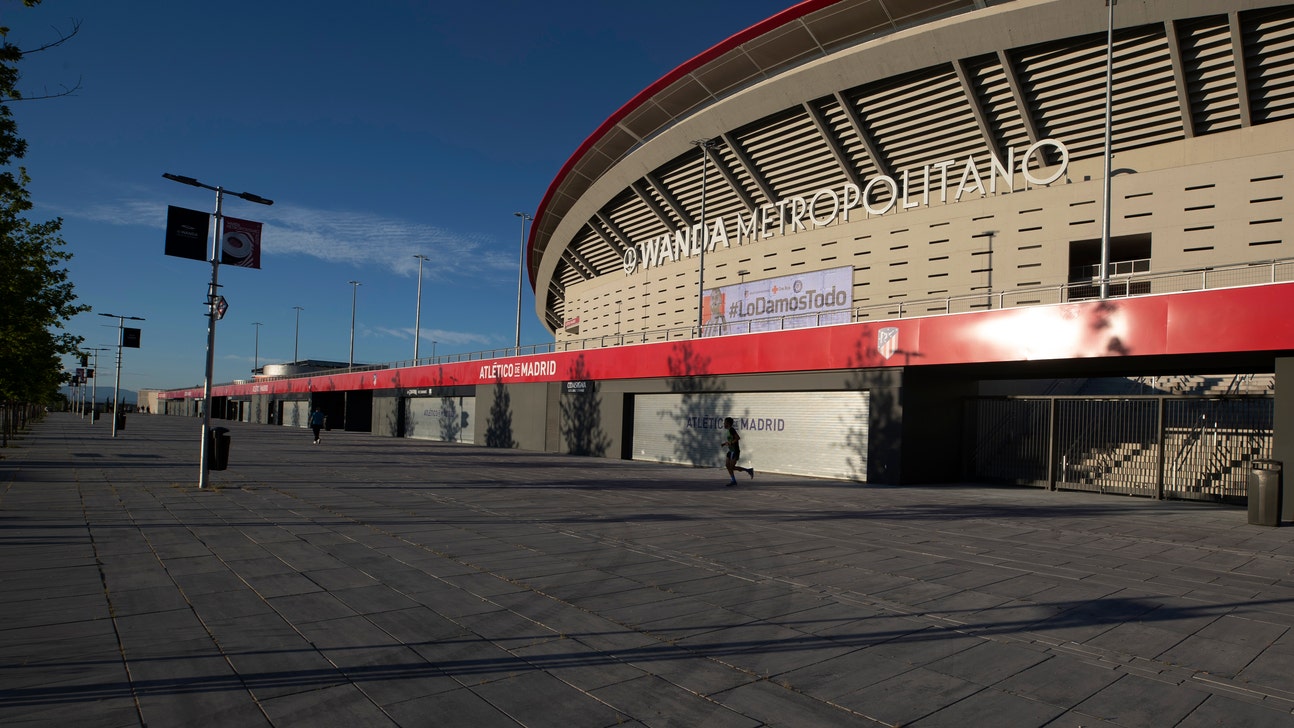 Players from 2nd-division Spanish club Elche won't train