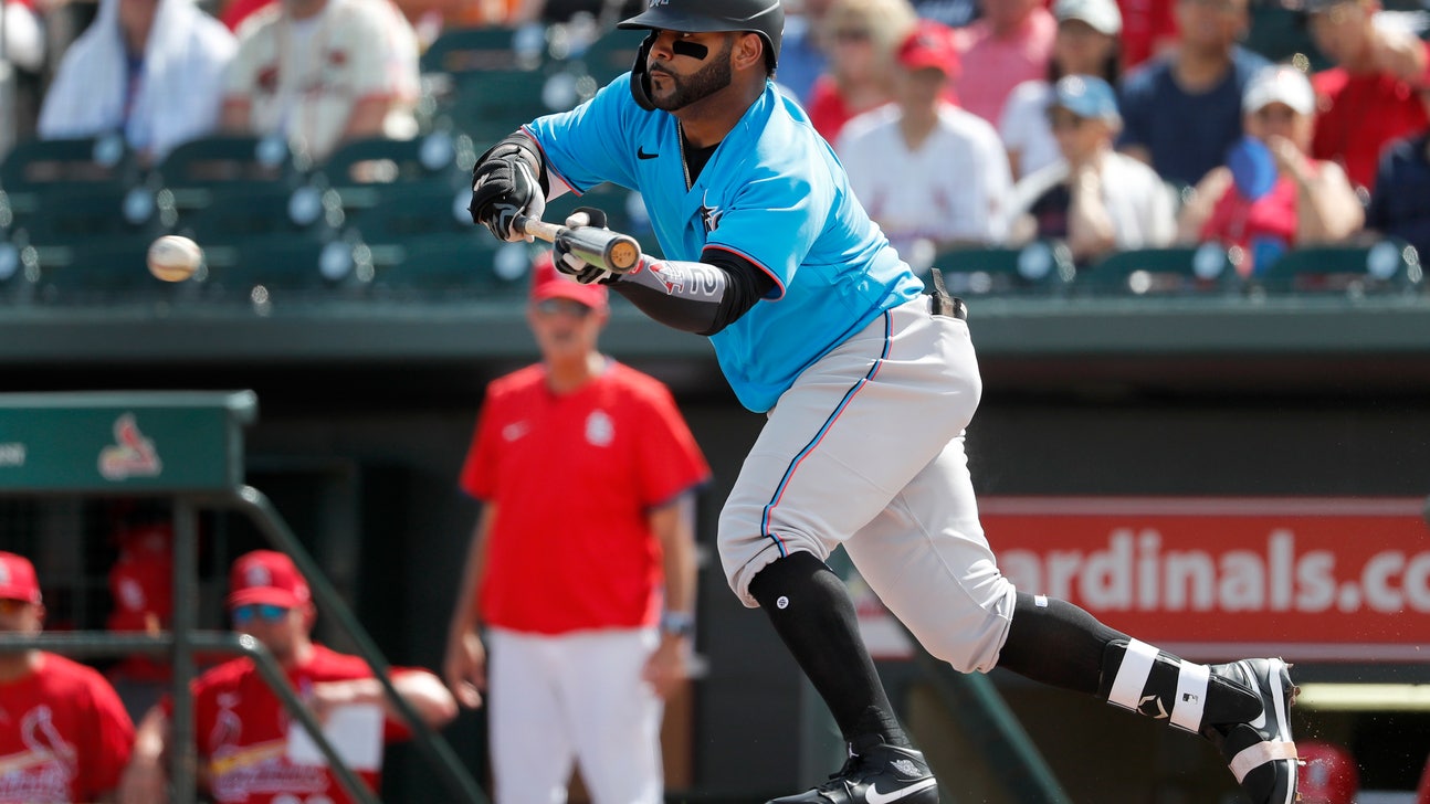 Marlins' Villar trying to get comfortable in center field