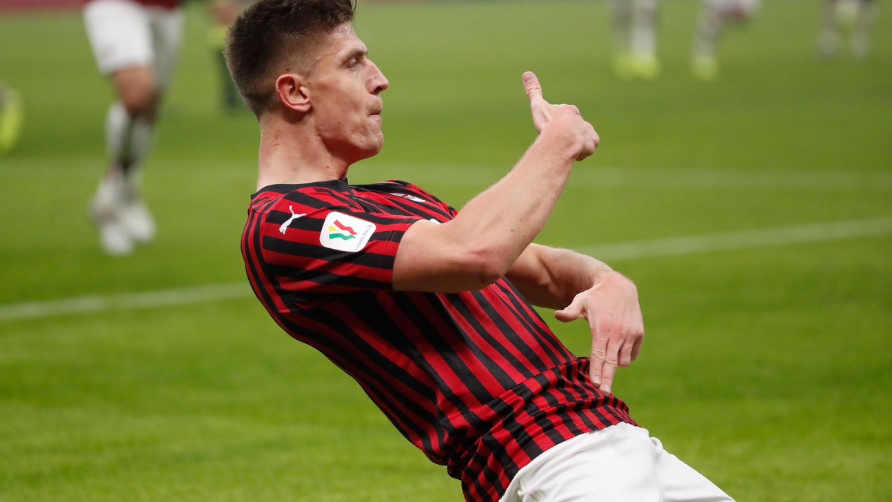 Hertha makes another splash for Polish striker Piatek