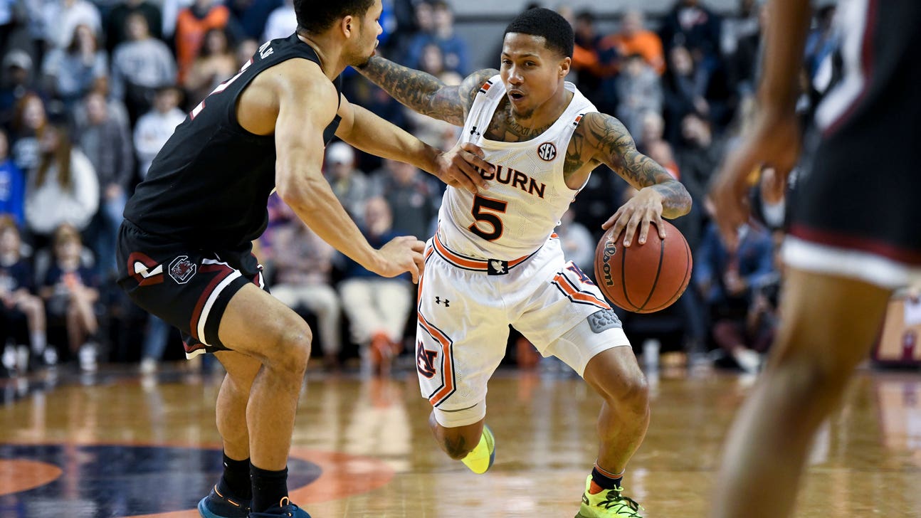 South Carolina guard Bolden leaving program for final season
