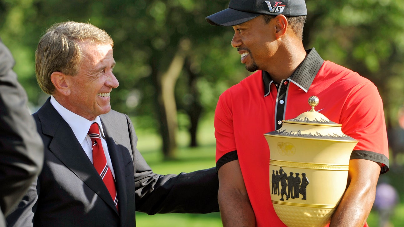 Column: Finchem gets a Tiger and rides it into Hall of Fame