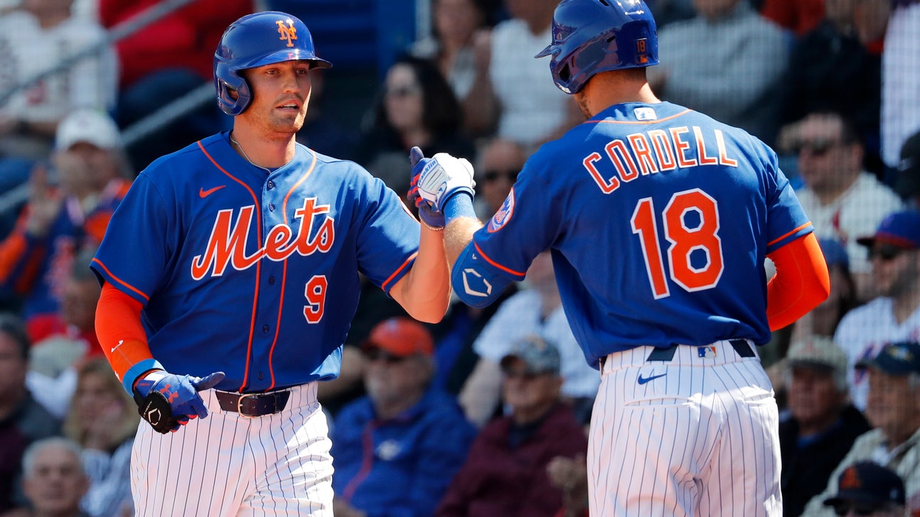 Kershaw strikes out 4 in 1st spring training appearance