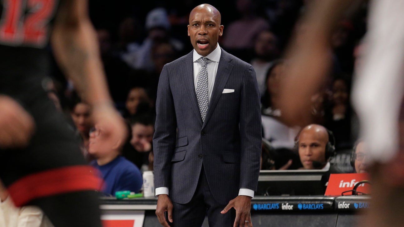 Dinwiddie makes late free throws, Nets beat Bulls 110-107