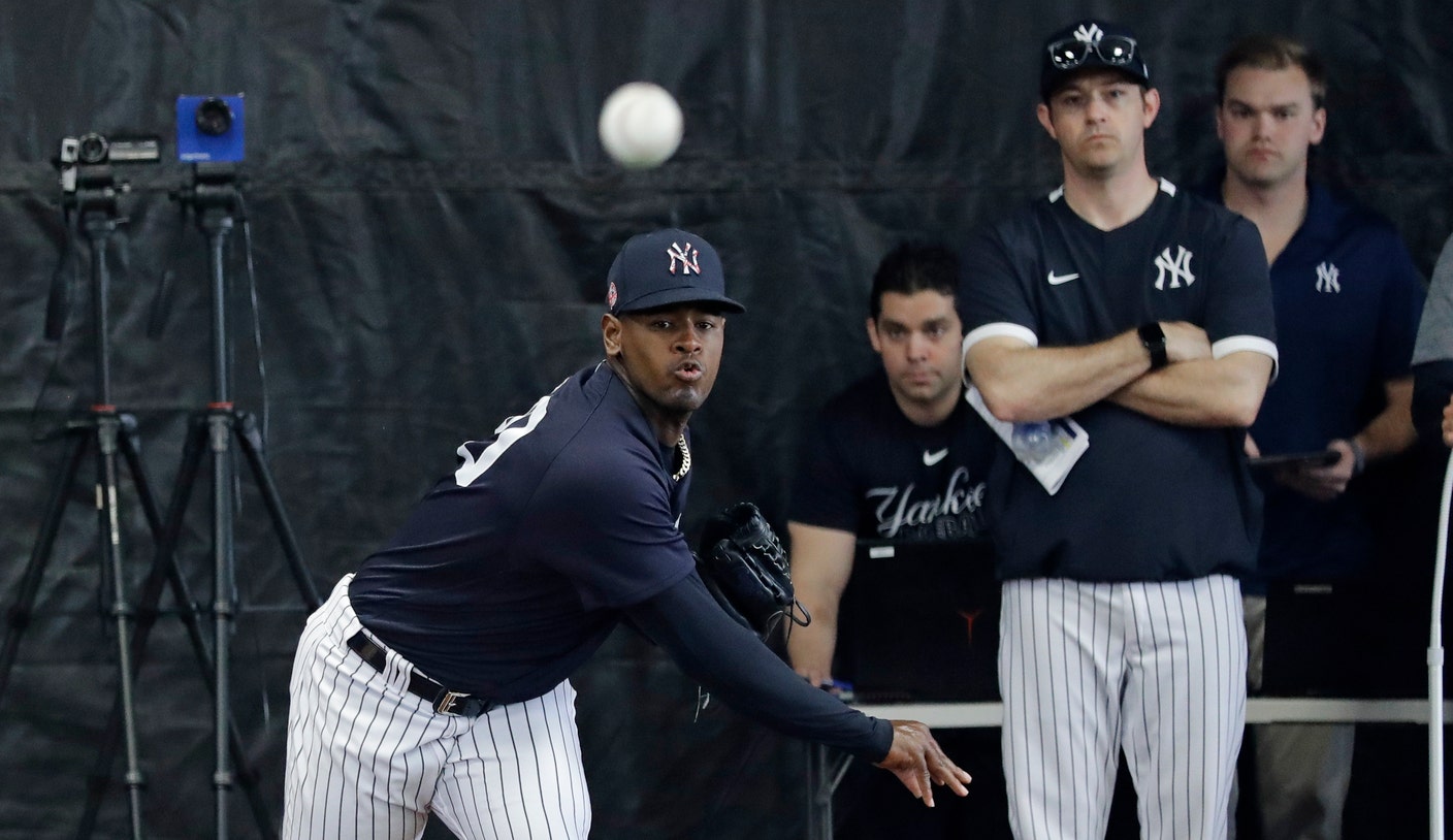 Luis Severino Power | Essential T-Shirt