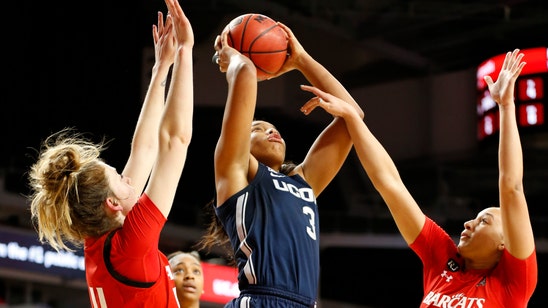 Walker scores 25 as No. 6 UConn women beat Cincinnati 105-58