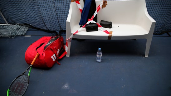 Tennis tours extend coronavirus breaks; 40-plus events off