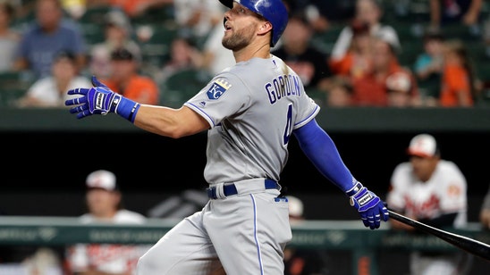 Royals' Alex Gordon agrees to accept trades starting June 16