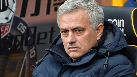 Bergwijn joins Spurs from PSV, Arsenal signs center back