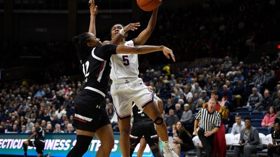 No. 4 UConn extends AAC streak with  80-50 win over Cincy