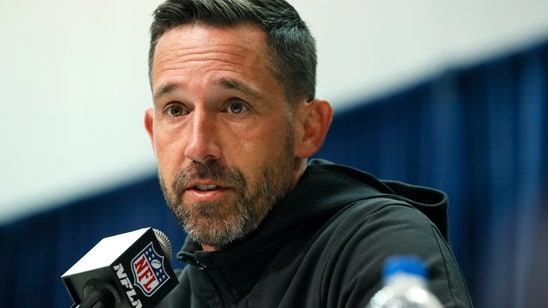 Shanahan: Kaepernick deserves admiration for taking stand