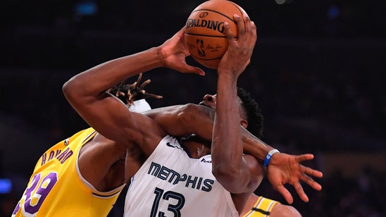 Anthony Davis' big 2nd half leads Lakers past Grizz, 117-105