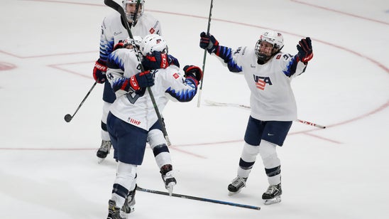 Women's hockey looks to keep momentum after Rivalry Series