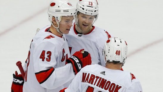 Geekie, Williams lead Hurricanes beat Penguins 6-2