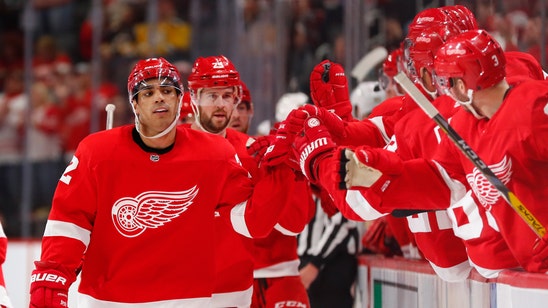 Athanasiou helps Red Wings knock off Bruins 3-1